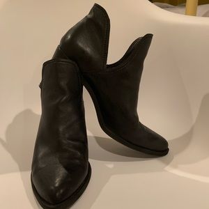 Steve Madden boots size 9.5